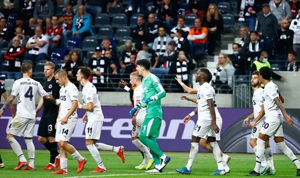 fb-eintracht-frankfurt-maci-canli-bedava-ucretsiz-izle-fenerbahce-frankfurt-canli-sifresiz-nasil-izlenir-iste-macin-11leri-1639063359230.jpg