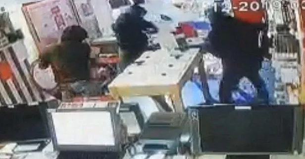 Edirne’de 27 saniyede telefon bayisi soyan hırsızlar İstanbul’da yakalandı