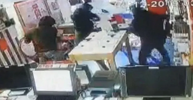 Edirne'de 27 saniyede telefon bayisi soyan hırsızlar İstanbul'da yakalandı