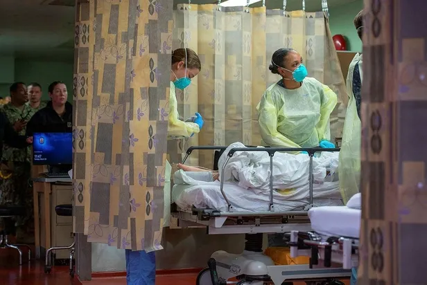 Son dakika: ABD'de Kovid-19 bilançosu ağırlaşıyor! Son 24 saatte 1338 kişi daha hayatını kaybetti-1