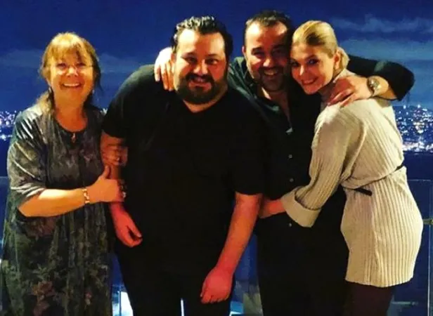 Ata Demirer yeni sevgilisiyle ilk kez görüntülendi-2