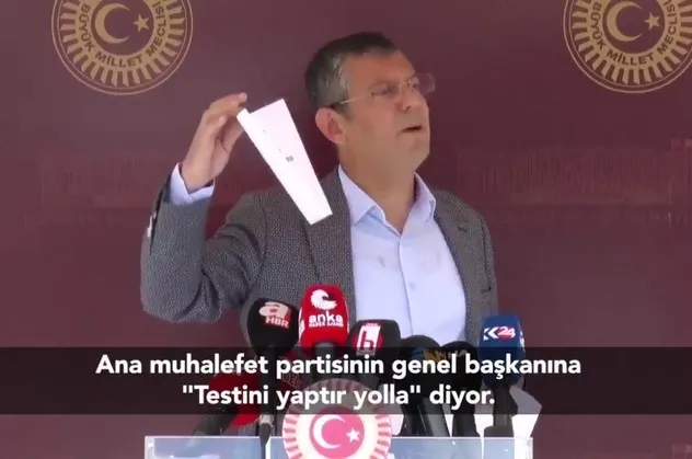 CHP'li Özgür Özel partinin tek adamı Kılıçdaroğlu'na ayrıcalık isteyip şov yaptı! Hak ettiği cevap sosyal medyadan geldi!