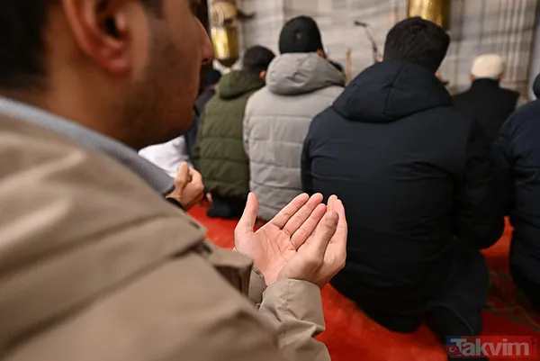 Regaib Kandili'nde eller semaya yükseldi! Vatandaşlar camilere akın etti: İşte il il o fotoğraflar... - 4