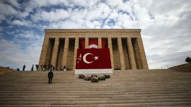 yarin-okullar-tatil-mi-son-dakika-10-kasimda-acik-olan-yerler-noter-belediye-ve-kaymakamliklar-ptt-kargo-banka-eczane-hastane-1636477174516.jpg Bugün okullar tatil mi? 10 Kasım Çarşamba günü açık olan yerler! Noter, belediye, PTT, kargo, banka, eczane, hastane...-9