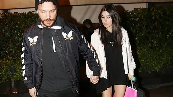 burcu kiratli sinan akcil ile ilgili görsel sonucu
