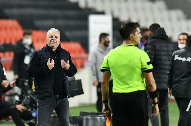 gaziantep-fk-teknik-direktoru-sumudicadan-besiktas-taraftarini-cildirtan-hareket-1604693012294.jpeg Gaziantep FK Teknik Direktörü Sumudica'dan Beşiktaş taraftarını çıldırtan hareket!-2