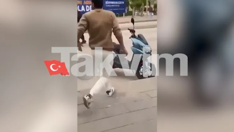 Gaziantep'te CHP’nin AK Parti’ye silahlı saldırının ardından AK Parti otobüsüne kaldırım taşıyla saldırdılar!