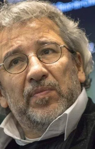 Firari hain Can Dündar'ın mal varlığına el konuldu