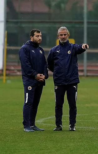 Fenerbahçe'de golcü enflasyonu! Transferin bitimine günler kala 3 aday var