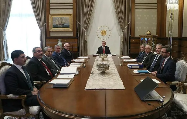 cumhurbaskanligi-yuksek-istisare-kurulu-toplantisinda-yik-feto-ile-mucadelede-kararlilik-vurgusu-1572985765554.jpeg