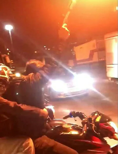 Kağıthane'de havaya ateş açan, trafiği tehlikeye düşüren 8 kişi yakalandı-8