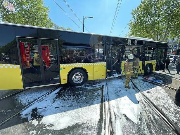 son-dakika-iettden-kaza-ustune-kaza-hasekide-otobus-ile-tramvay-carpisti-1652255711543.jpeg