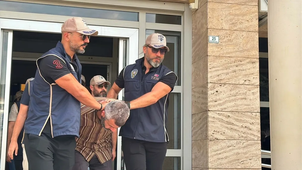 Burkay Karatepe'nin ablası Ayşe Alanur Karatepe'nin ifadesi ortaya çıktı! 36 Word belgesi dosyada: "Ben dağlık arazide bıraktım"-5