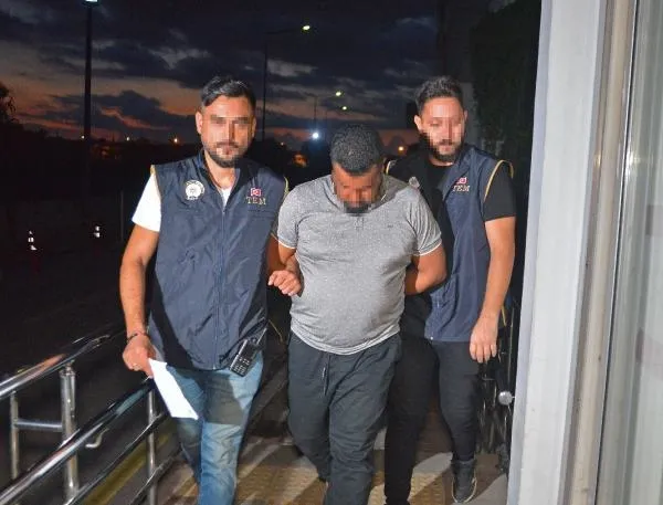 Adana'da DEAŞ'a şafak baskını: 7 gözaltı-5