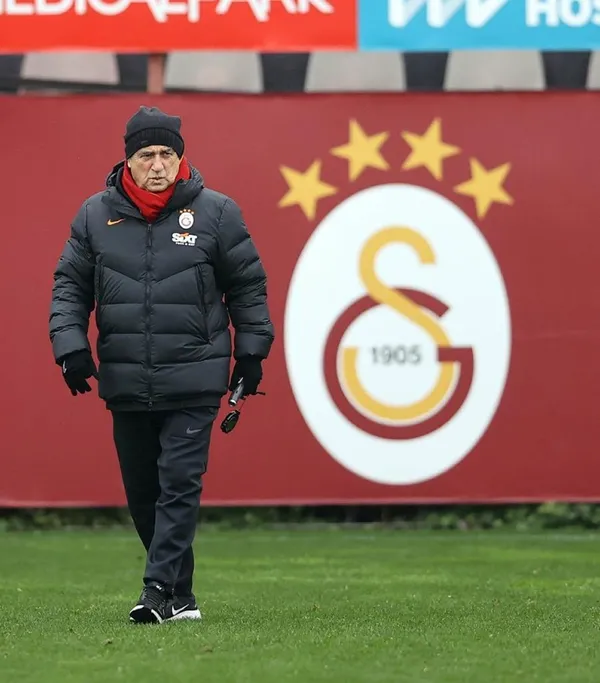 galatasarayda-sadece-3-futbolcu-forma-giyebilir-durumda-1641374921835.jpg Galatasaray'da sadece 3 futbolcu forma giyebilir durumda-3
