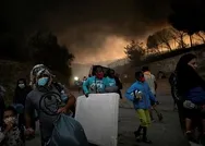 Yunanistanın Midilli Adasındaki sığınmacı kampında yangın çıktı