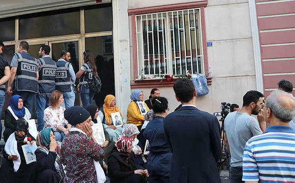 Teslim olan teröristler hep aynı adresi işaret ediyor: HDP!-3