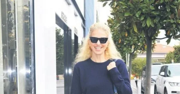 Burcu Esmersoy İstinye'de objektiflere yansıdı