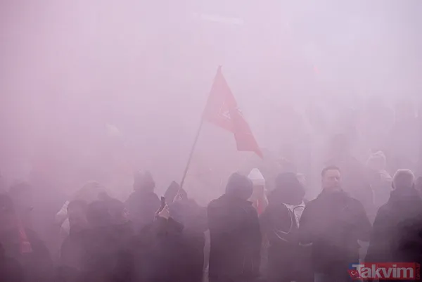 Alman otomotiv devi Volkswagen iflasın eşiğinde! Çalışanlar isyanda: Tabutunu kaldırdılar - 25