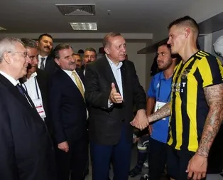 Erdoğan’dan Fenerbahçe soyunma odasına ziyaret