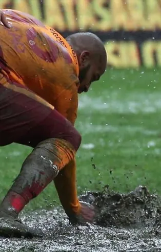 SON DAKİKA: Galatasaray'da kötü zeminin faturası o isme kesildi! Murat Ersoy’un görevine son verildi