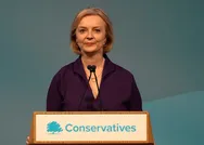 İngilterenin yeni başbakanı Liz Truss kimdir? Siyasi bukalemun Truss nasıl başbakan oldu ?