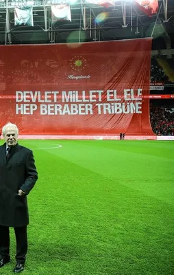 Yıldızlar teröre karşı sahaya çıktı