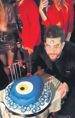 Enis Arıkan 40'ıncı yaşını kutladı! Doğum gününe ünlüler akın etti: Birce Akalay, Çağla Şıkel, Selma Ergenç,  Ezgi Mola...