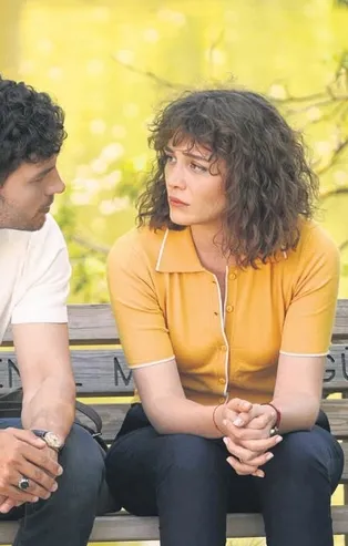 ATV'nin yaz sezonuna damga vuracak olan yeni dizisi “Sevmek Zamanı”nın fragmanı büyük beğeni topladı
