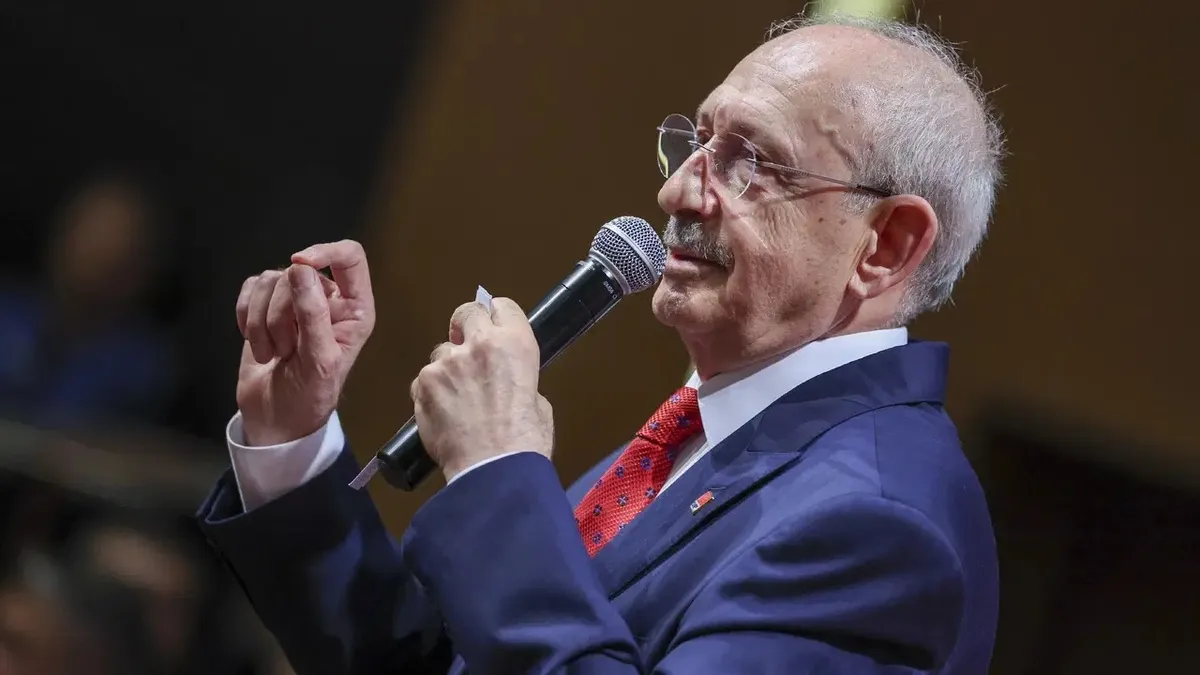 chpde-taht-oyunlari-kazandi-kilicdarougna-karsi-aday-olacak-isimler-1785751765195.jpeg CHP'yi "Yeni"ler böldü "eski"ler parçalıyor! "Üçüncü Yol"cular Kılıçdaroğlu'na başkaldırma hazırlığında: Kimler adaylık hesabı yapıyor?-5