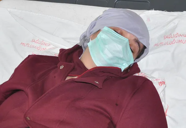 gece-yemek-vermeyen-esini-sirtindan-bicakladi-1645450514658.jpg Gece yemek vermeyen eşini sırtından bıçakladı-6