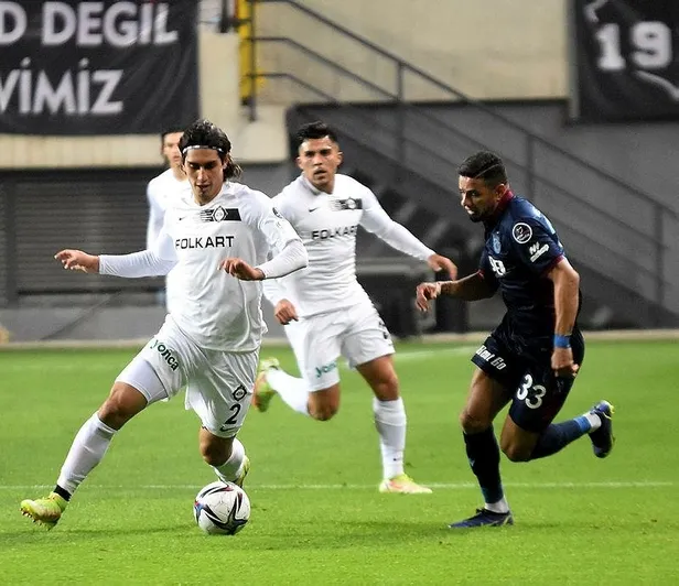 izmir-firtinali-altay-1-2-trabzonspor-mac-sonucu-ozet-1640113298133.jpeg İzmir 'Fırtına'lı! (Altay 1-2 Trabzonspor MAÇ SONUCU ÖZET)-2