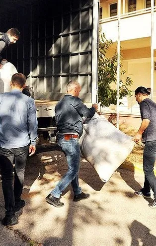 Kaçakçının evindeki kitap hayrete düşürdü