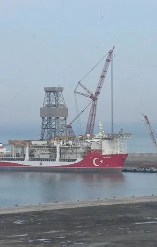 Kanuni Sondaj Gemisi'nin kule montajı tamamlandı! Sakarya sahasında çalışmak için gün sayıyor