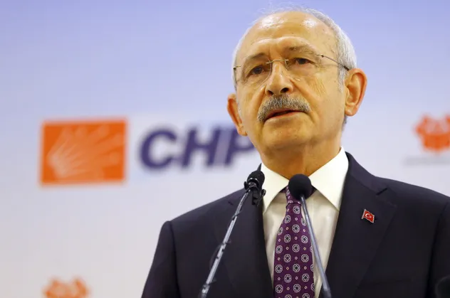 CHP belediyeciliği yağmaya dönüştü! Kadrolar eş-dost ile doldu, maaşlar dudak uçuklattı