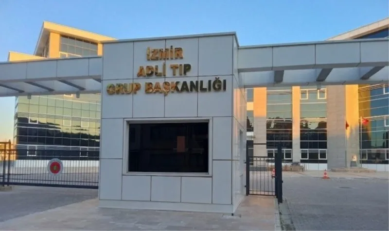 akrabasinin-bogazini-kesip-ibretialem-icin-yaptim-dedi-kahvehanenin-onune-atti-1779891036605.jpeg Akrabasının boğazını kesip "İbretiâlem için yaptım" dedi: Kahvehanenin önüne attı-3