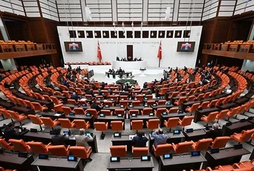 Meclis’te vekillere sıkı ayar! Disiplin suçu işleyen vekilin maaşına kesinti geliyor