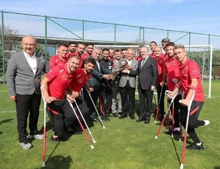 Azmin sembolü oldunuz!