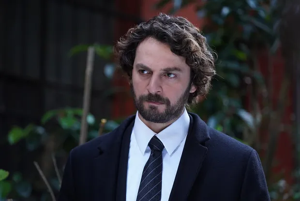 Masumlar Apartmanı'nda ölümüne meydan okuyor ama bu kez sert kayaya çarpıyor! 14.yeni bölümde Safiye, Gülben, Han allak bullak-6