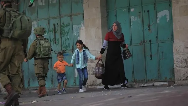 israil-askerlerinden-bati-seriada-baskin-2-filistinli-olduruldu-1672630859217.jpg İsrail askerlerinden Batı Şeria'da baskın: 2 Filistinli öldürüldü-6
