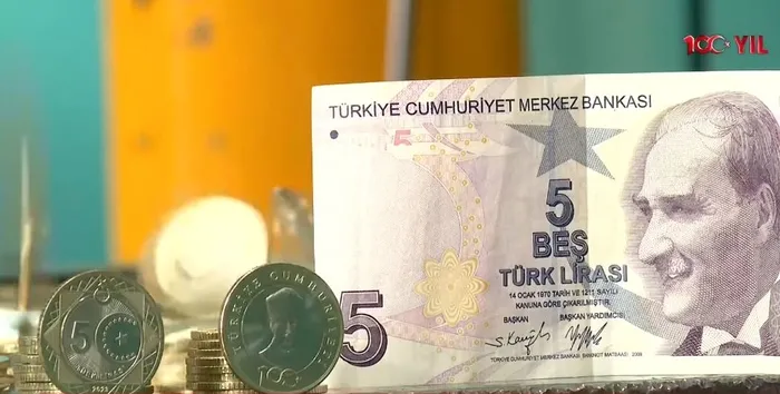 ilk-kez-gorenler-hemen-baksin-yuzuncu-yila-ozel-tasarlanan-5-tllik-madeni-para-darphanede-iste-boyle-uretiliyo-1702301690500.jpg İlk kez gören hemen incelesin! Yüzüncü yıla özel 5 TL'lik madeni paralar Darphane'de işte böyle üretiliyor-6
