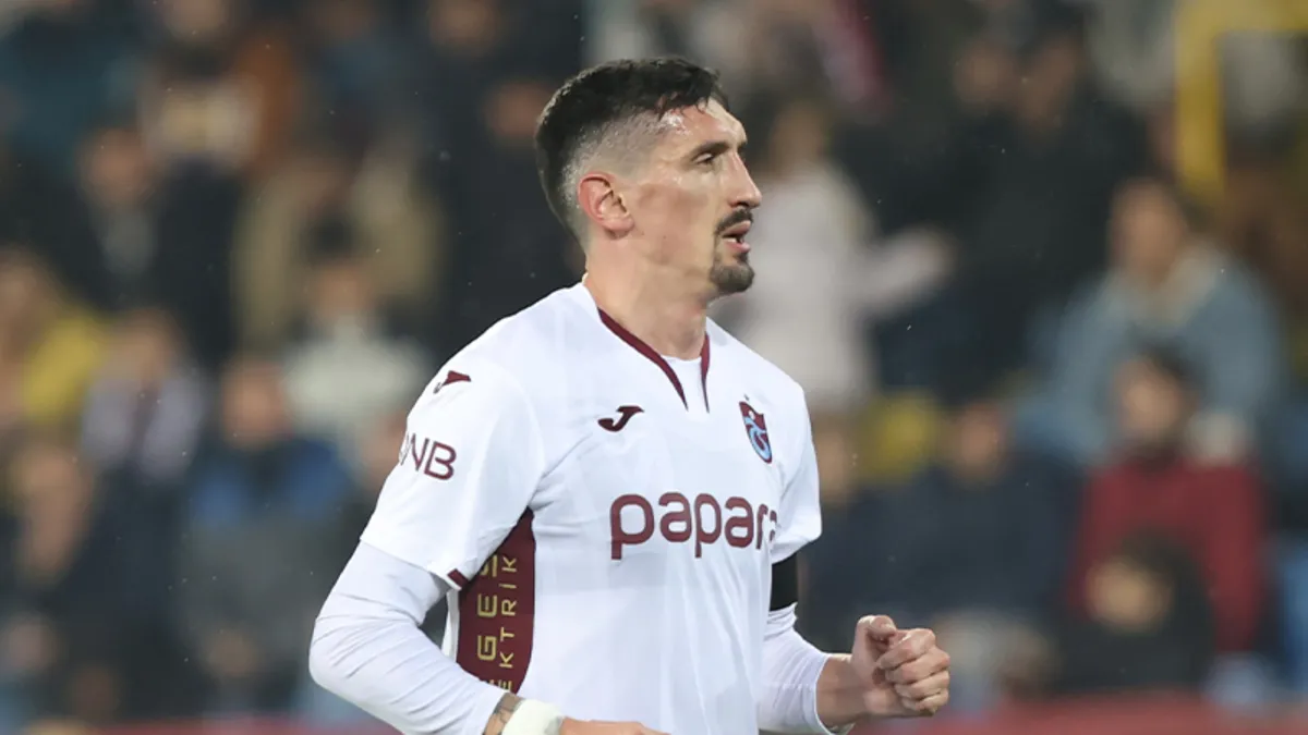 Trabzonspor'un yıldızı Stefan Savic sakatlandı