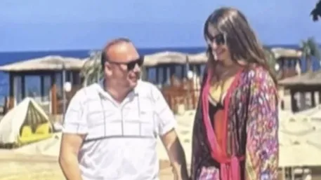 CHP’li Özkan Yalım pavyon çalışanlarının maaşlarını belediyeye ödetti | 4 sevgiliyle aşk trafiği