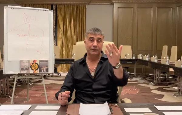 hdp-es-genel-baskanipervinbuldan-partisinin-kapatma-davasina-tepki-gostererek-demokratik-olduklarini-savundu-1623181287079.jpg HDP Eş Genel Başkanı Pervin Buldan, partisinin kapatma davasına tepki göstererek "demokratik" olduklarını savundu-3