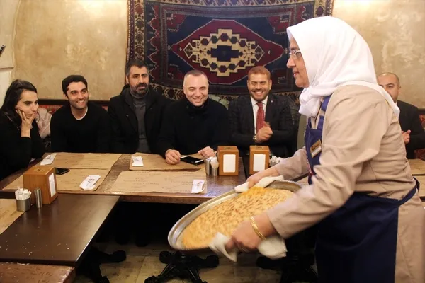 Sanatçılar Mehmetçik'e destek için Hatay'da-6