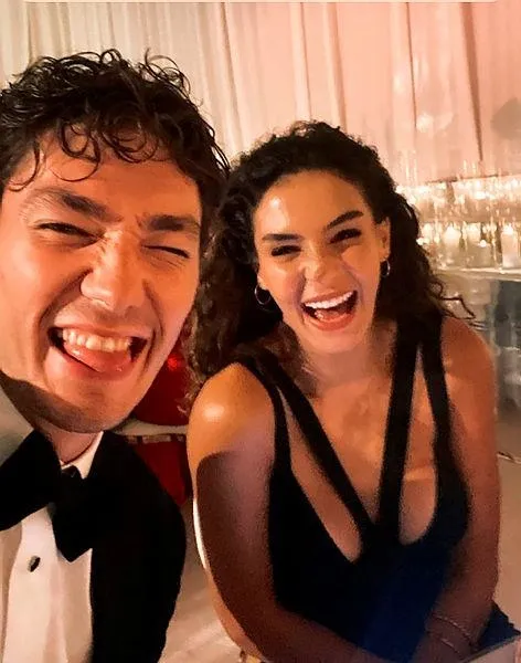 NBA yıldızı Cedi Osman, sevgilisi Ebru Şahin'i jestleriyle uçurdu! 1 milyon TL'lik teklifle kesenin ağzını açtı-6