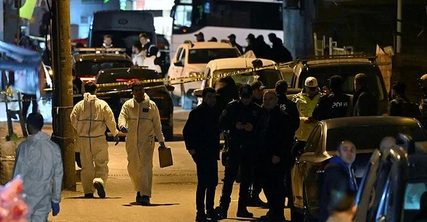 AK Parti programını uzun namlulu silahlarla hedef aldılar! Hain saldırıdan son anda kurtulan anne ve kız dehşet anlarını A Haber'e anlattı