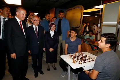 Erdoğan Mardin Büyükşehir Belediyesi Gençlik Merkezi’ndeki gençlerin davetine kayıtsız kalmadı