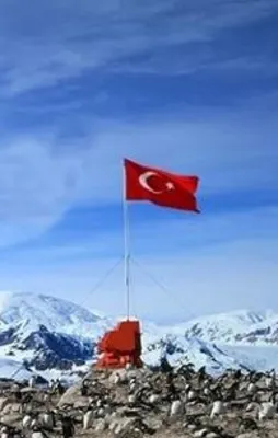 Antarktika'ya üs için ilk ekip yola çıktı