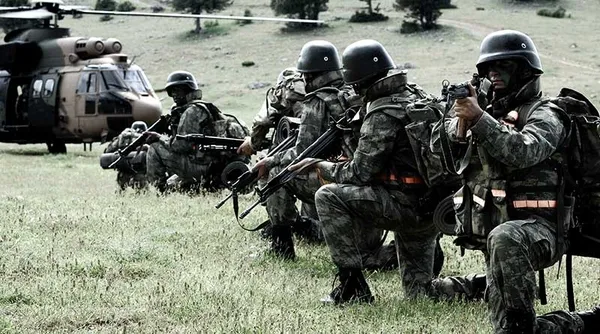 Türk Silahlı Kuvvetleri adım adım profesyonel orduya geçiyor-1